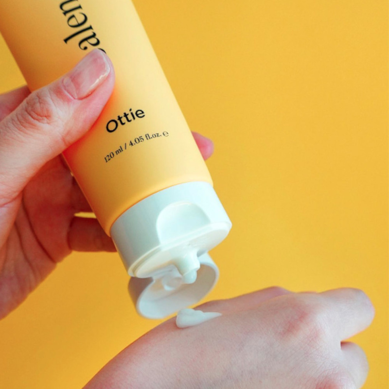 OTTIE Calendula LHA Mild Peeling Gel, 120 ml 1