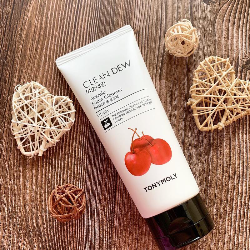 TONY MOLY Krémová čistiaca pena Clean Dew Acerola Foam Cleanser, 180 ml