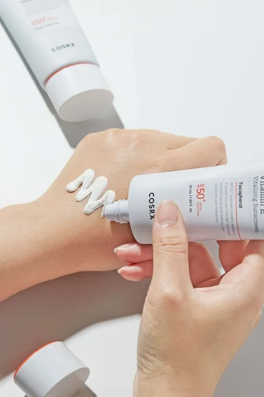 COSRX Ochranný pleťový krém Vitamin E Vitalizing Sunscreen - SPF 50+