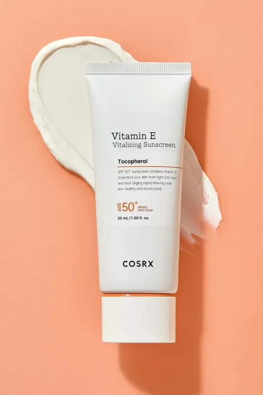 COSRX Ochranný pleťový krém Vitamin E Vitalizing Sunscreen - SPF 50+