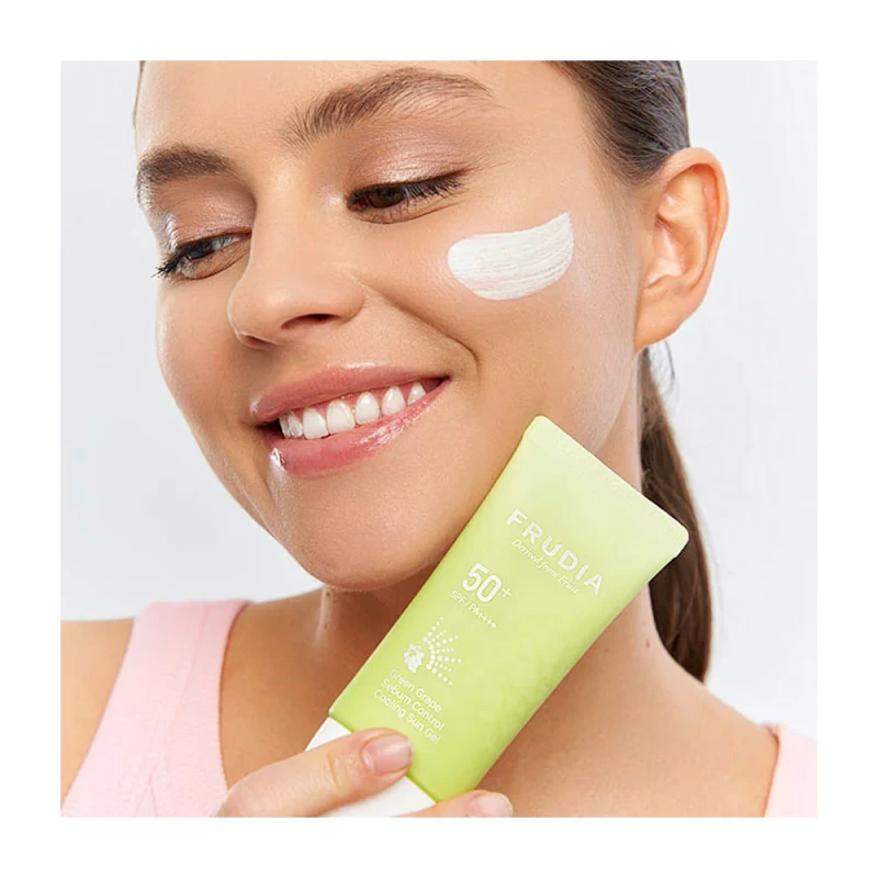 FRUDIA Green Grape Pore Control Cooling Sun Gel 3