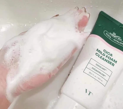 VT Cosmetic Cica Mild Foam Cleanser 300ml 6