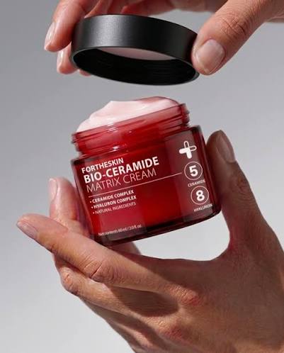 FORTHESKIN BIO-CERAMIDE Moisturizing Cream.